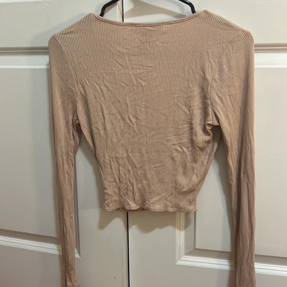 Forever 21 mauve long sleeve cropped top. - Picture 2 of 3
